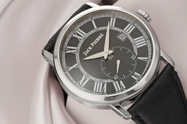 Montre-bracelet à la mode avec bracelet en cuir