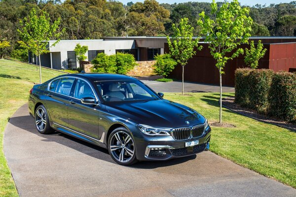 Noir BMW série 7 Berline sur beau fond