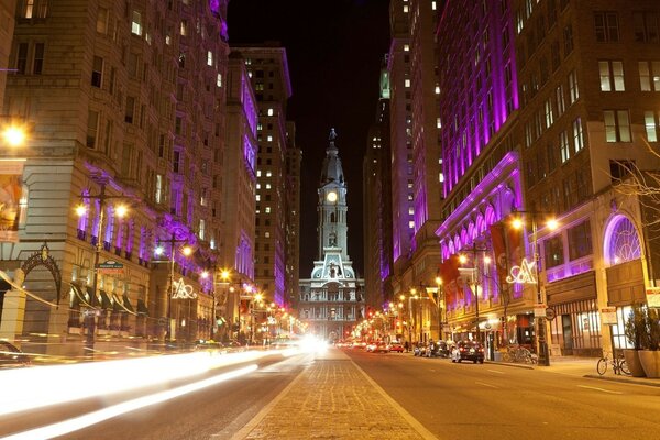 Illuminations de la ville nocturne. Paysage urbain
