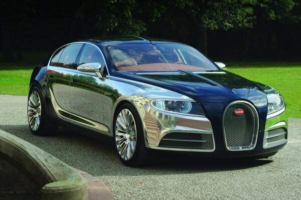 Voiture buggati 16C galiber. Dehors