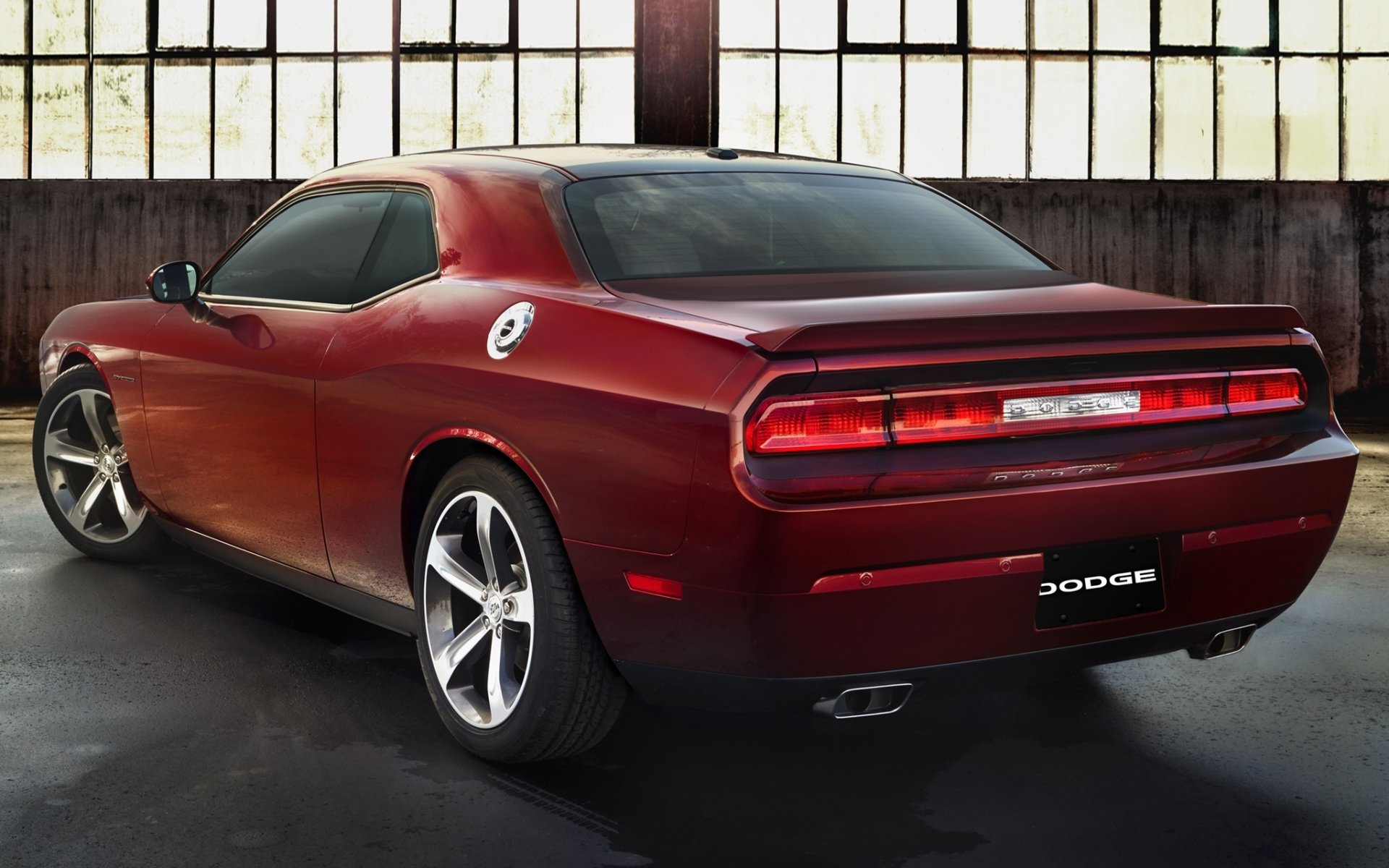 esquiver challenger rt 100e anniversaire voiture de muscle muscle car vue arrière fond