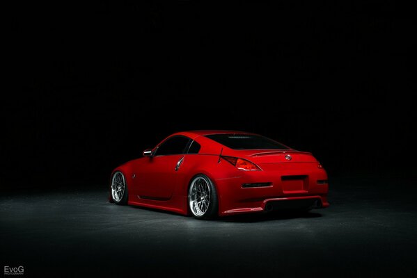 Peinture rouge auto nissan, 350Z
