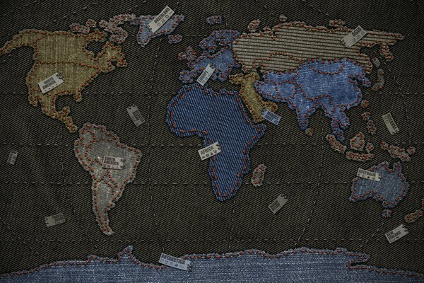 Carte du monde insolite en denim avec étiquettes