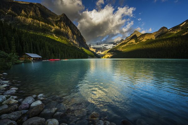 Nature Canada lac et montagnes