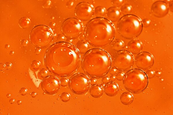 Bulles sur fond orange