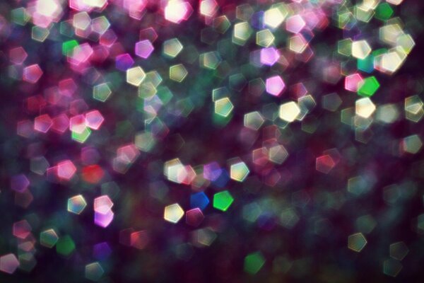 Les lumières dans la lueur de bokeh est belle
