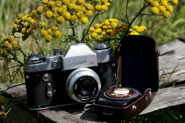 Appareil photo soviétique à objectif unique, reflex