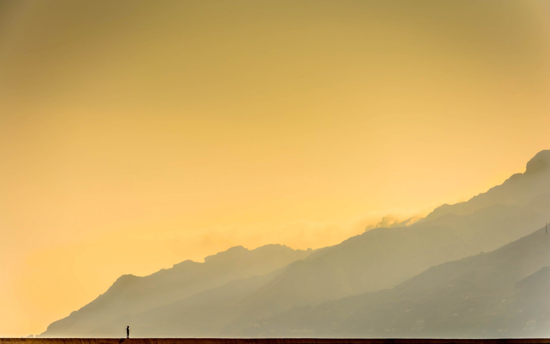 montagnes ciel homme