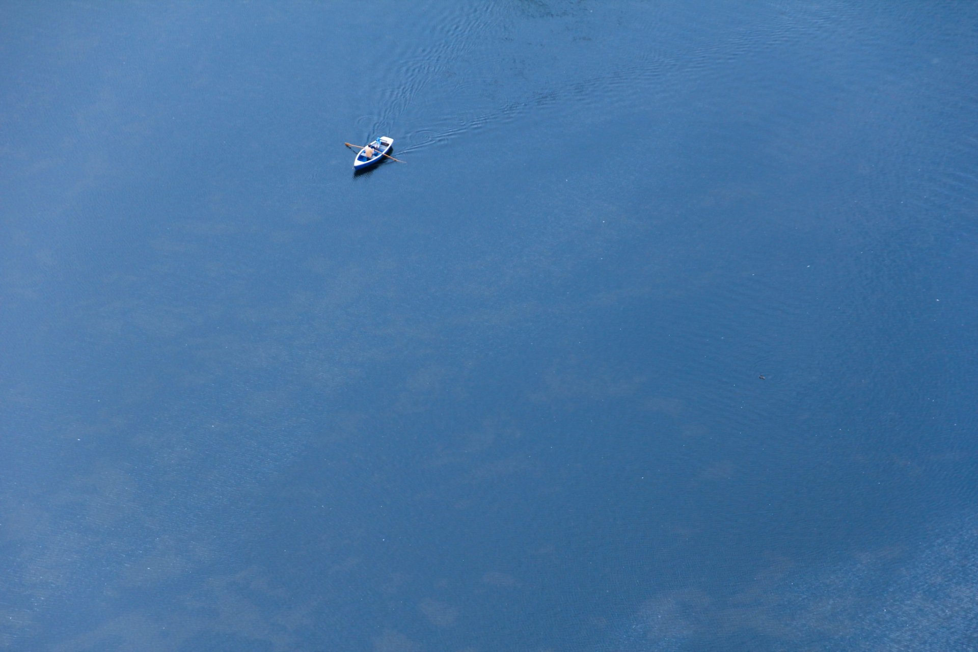 bateau eau minimalisme
