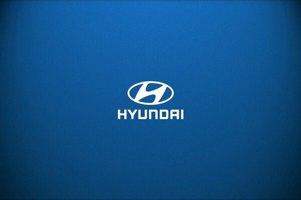 Logo de voiture Hyundai sur fond bleu
