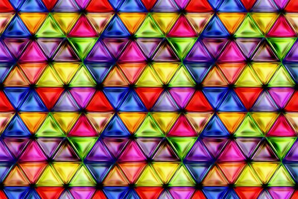 Triangles en verre coloré de différentes couleurs