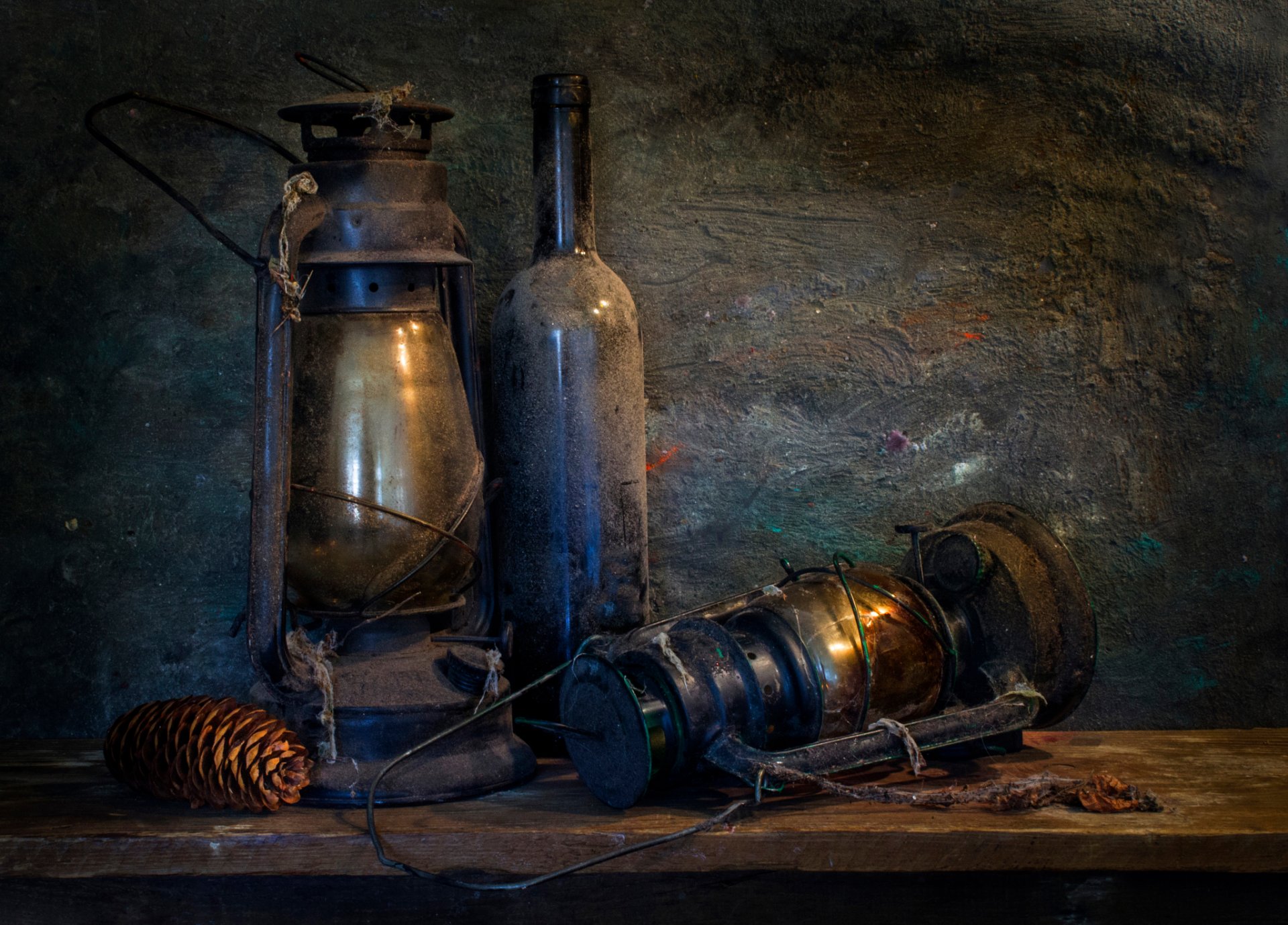les années passaient les lampes la bouteille la bosse la poussière des siècles