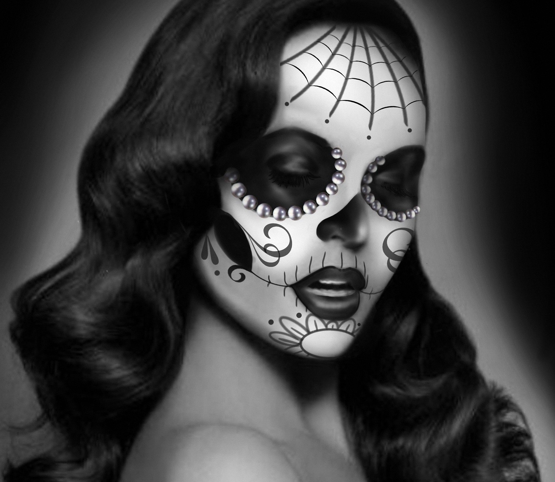 art fille coloration noir et blanc monochrome strass toile d araignée