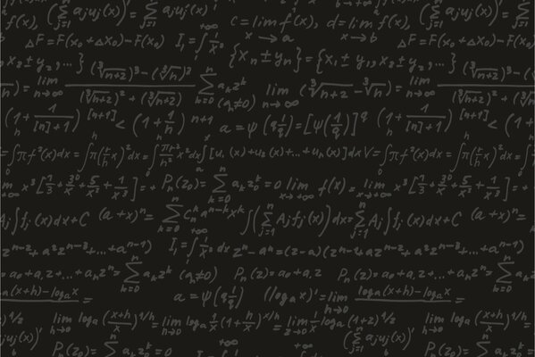 Tableau noir avec des formules pour étudier
