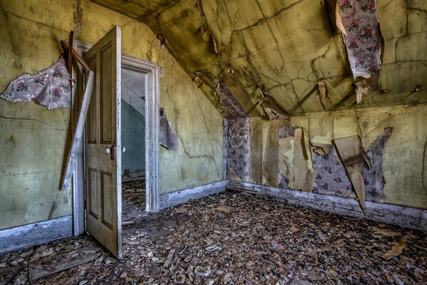 Vieille chambre avec piano Vintage