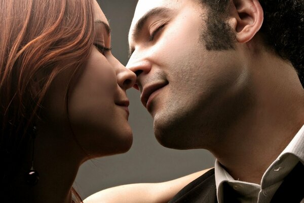 Et seul un baiser d amour détruira les enchantements maléfiques