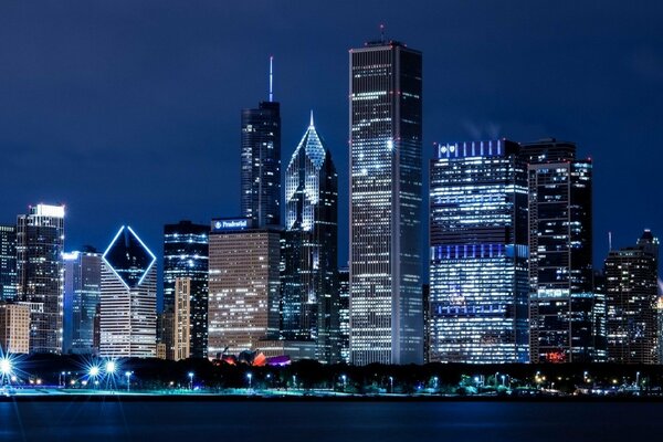 Nuit Chicago Illinois