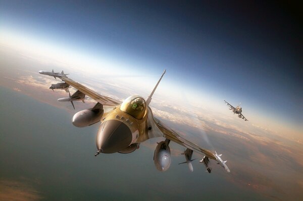 F-16 en action