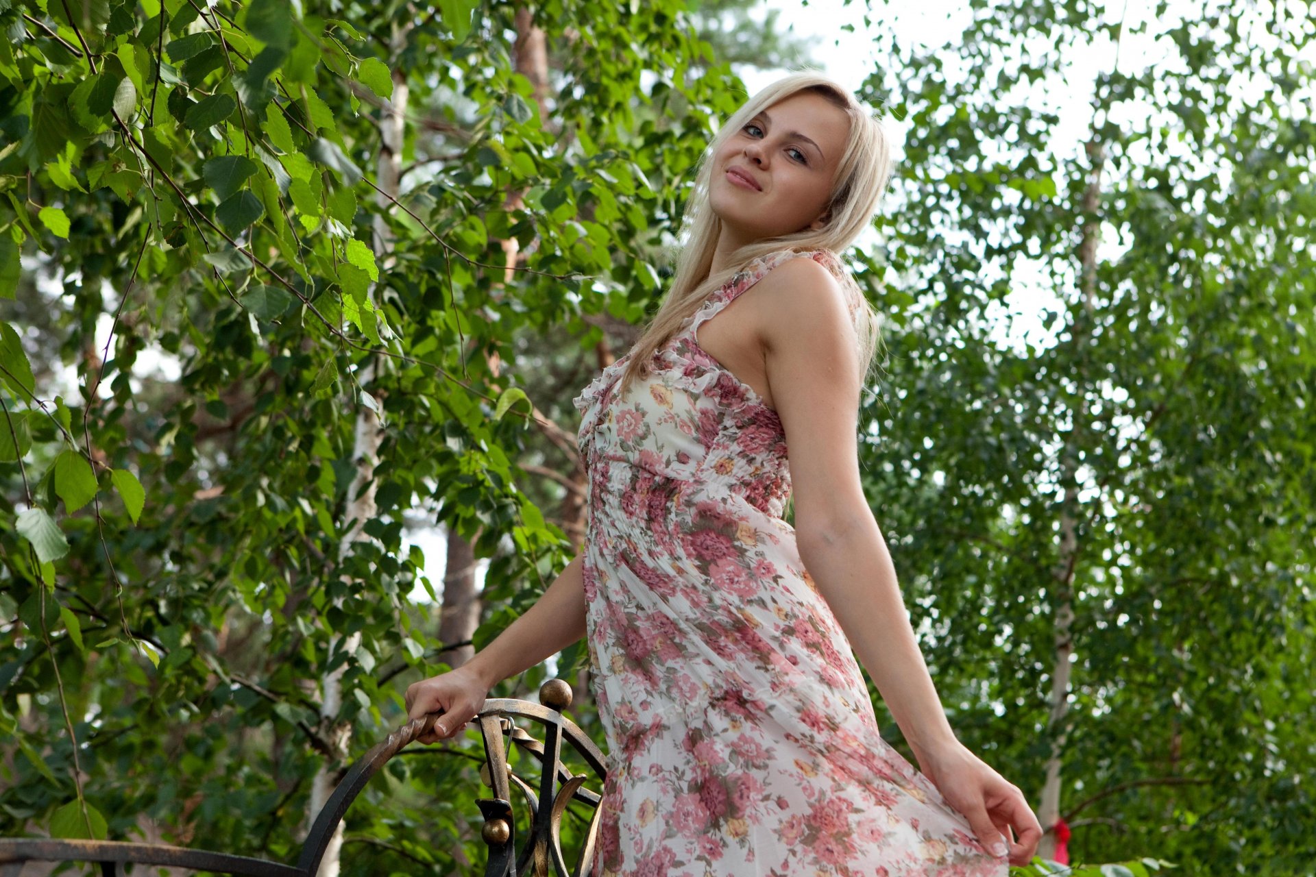 luciana blonde fille russe robe d été vue cutie