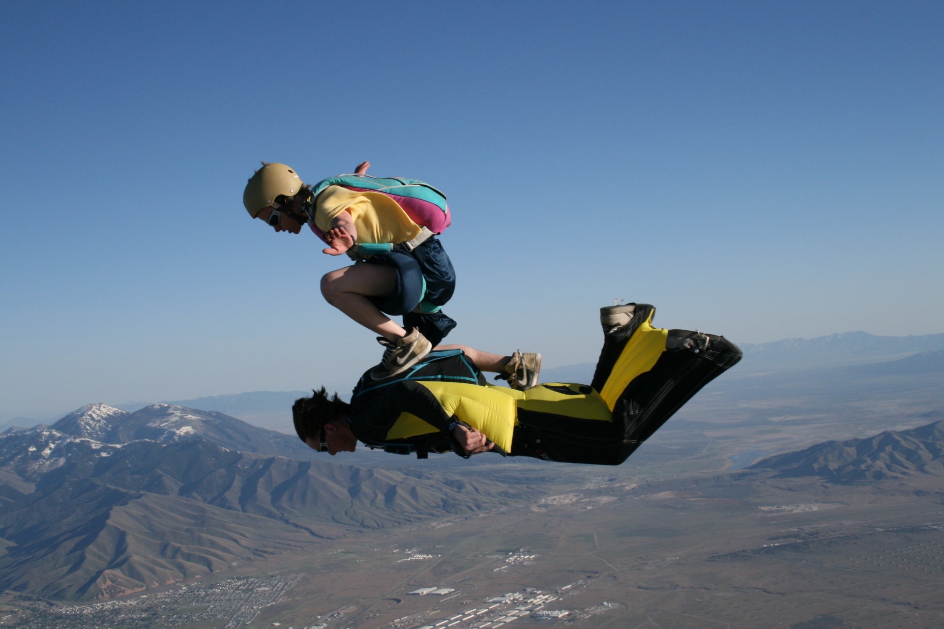 montagnes wingsuit jennifer lawrence horizon semi-automatique