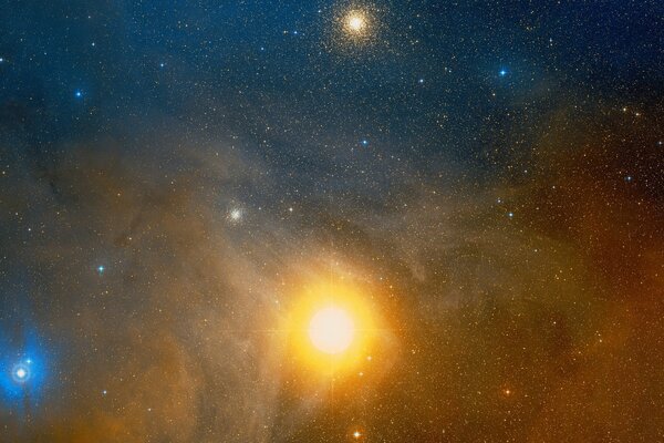 Les étoiles dans l espace comme de petites lumières