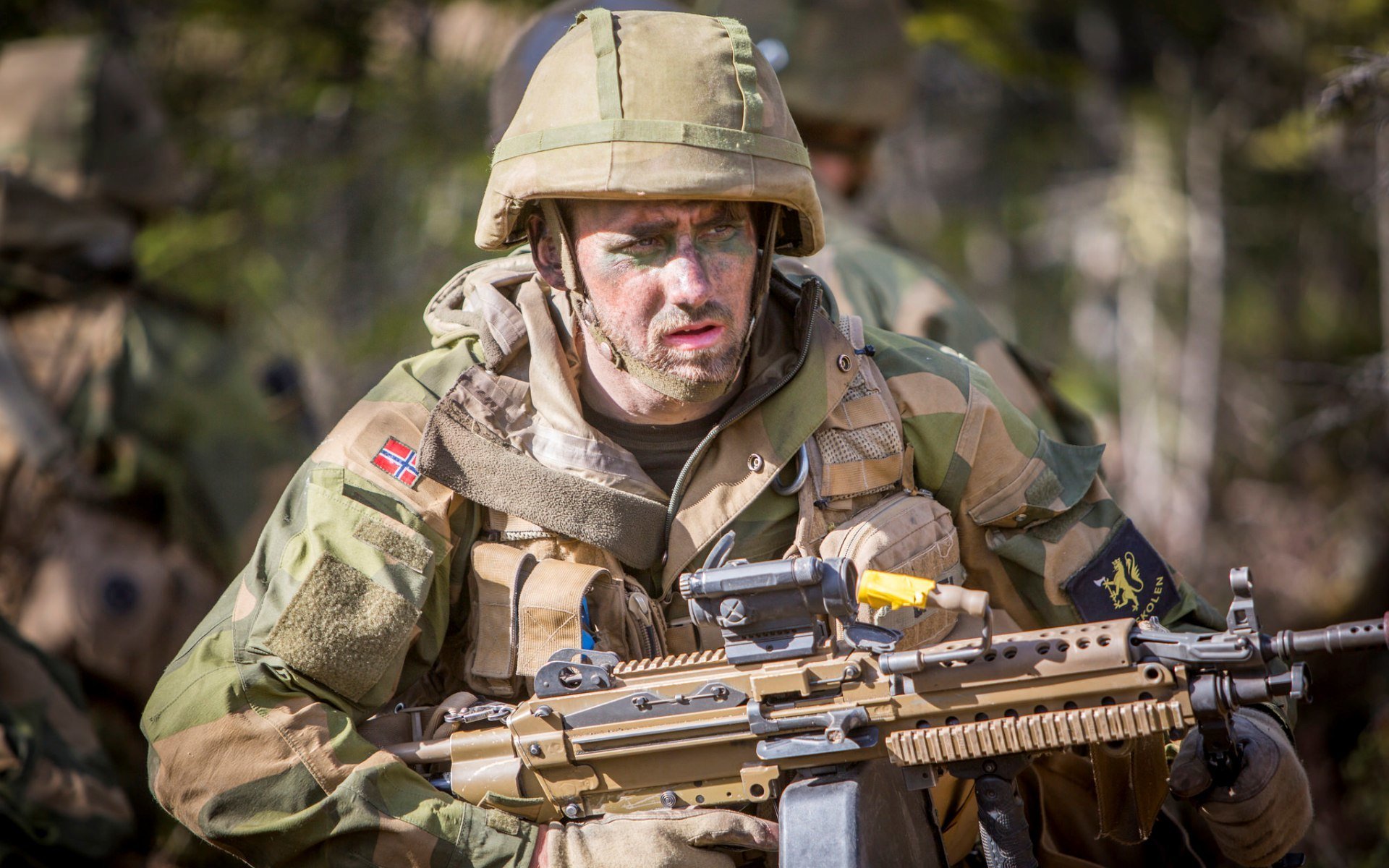 armée norvégienne soldats armes