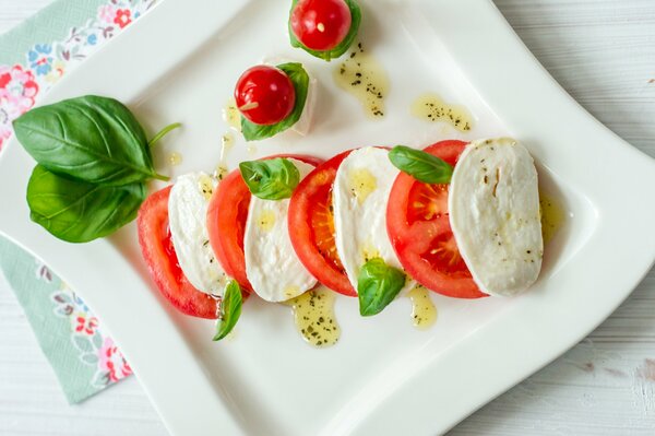 Salade de mozzarella et tomate