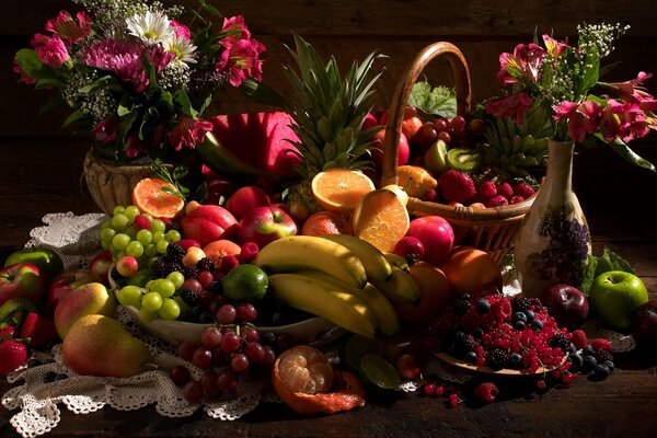 Panier de fruits de couleurs vives