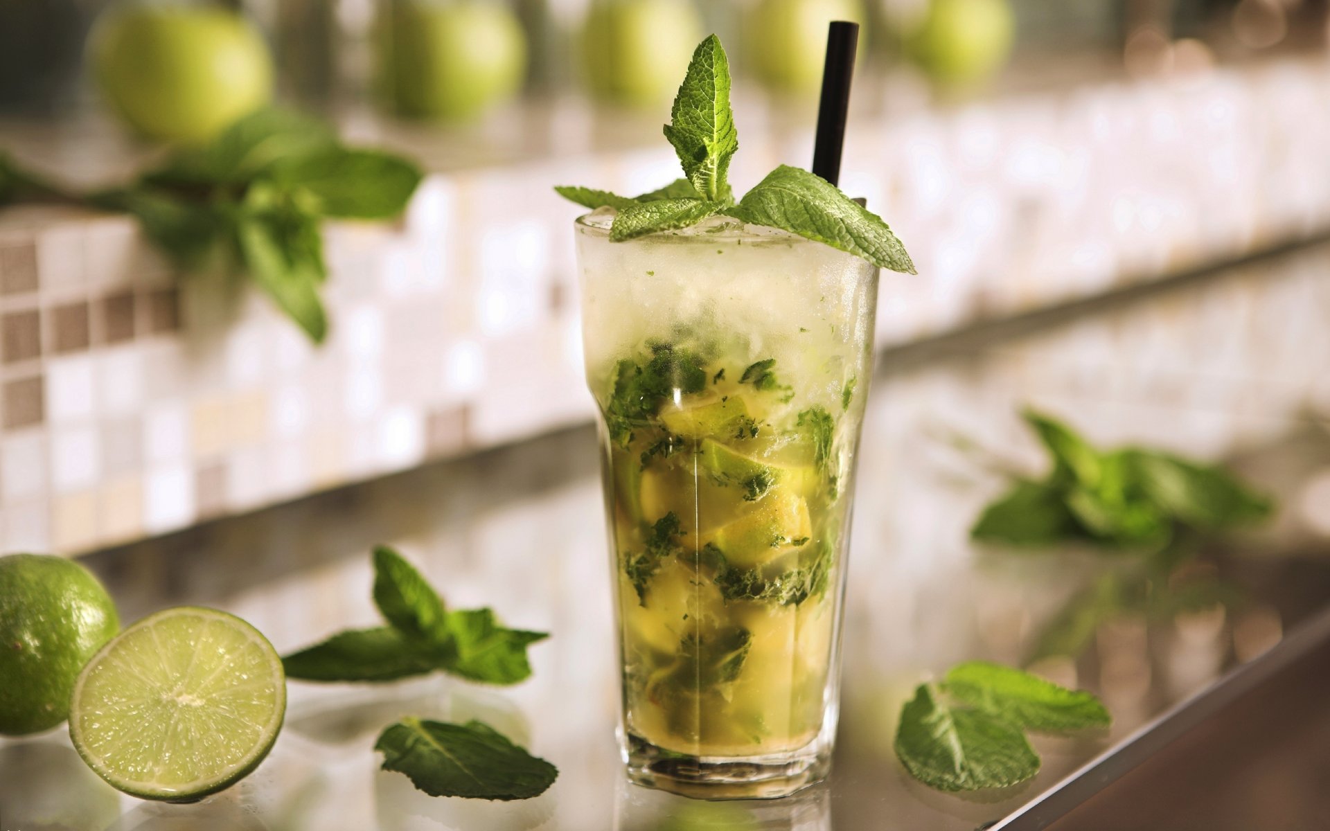 boisson cocktail mojito verre citron vert menthe boire verre chaux glace