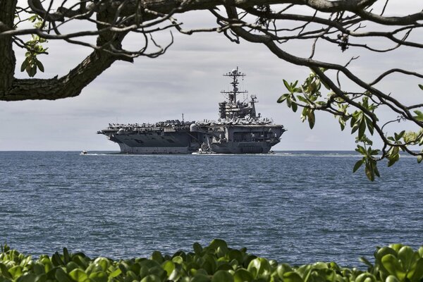 Navire de guerre américain en mer
