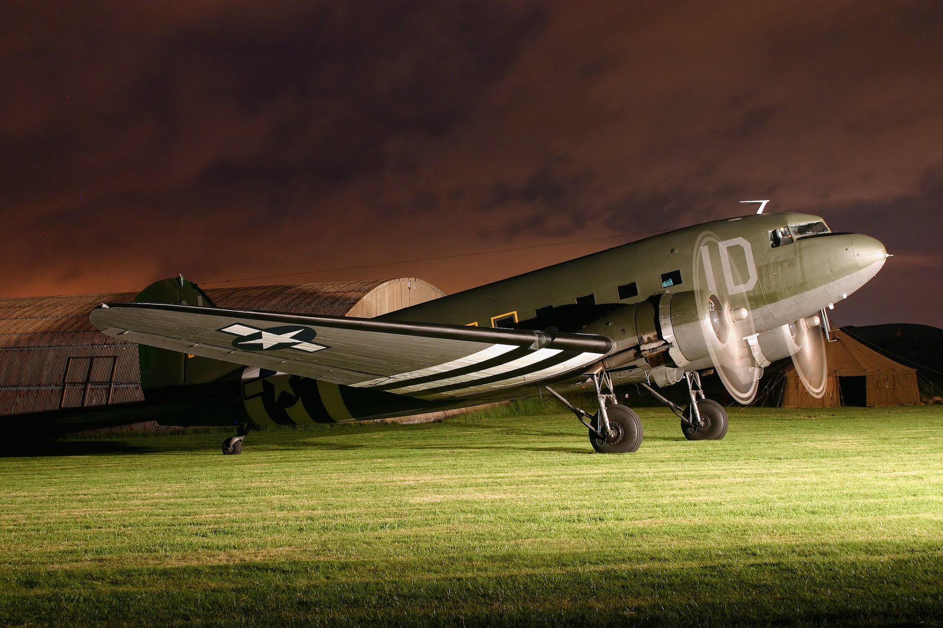 douglas c-47a dakota américain avion de transport militaire aérodrome
