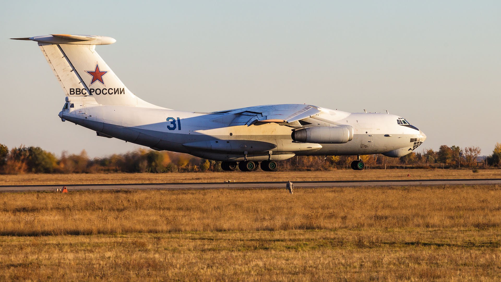 base aérienne d engels force aérienne de la fédération de russie il-76td atterrissage