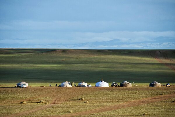 Yourtes dans la steppe mongole