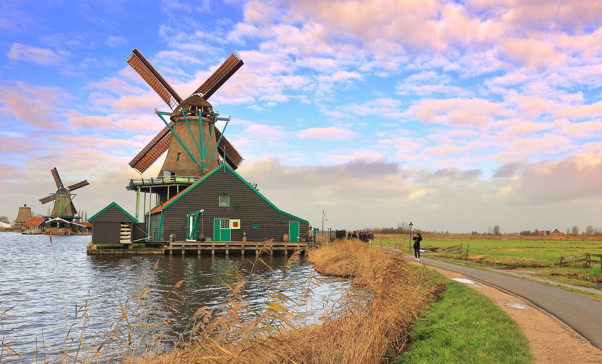 pays-bas ciel nuages canal moulin à vent