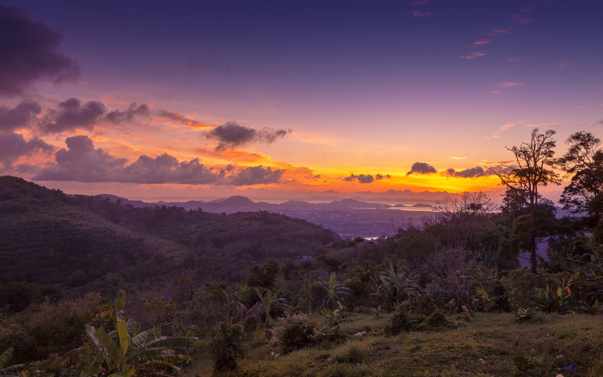 phuket île thaïlande coucher de soleil
